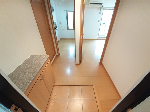 プリマ・クラッセ十八条 玄関