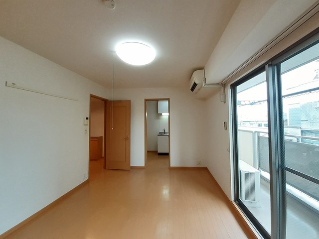 プリマ・クラッセ十八条 リビング