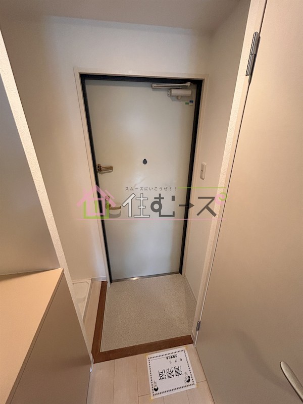 グランパシフィック堀江WEST 玄関