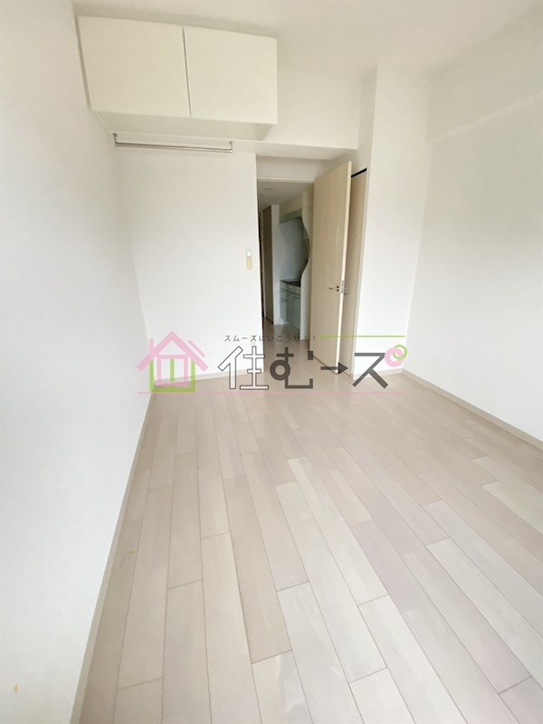 ラシュレエグゼ難波西 リビング