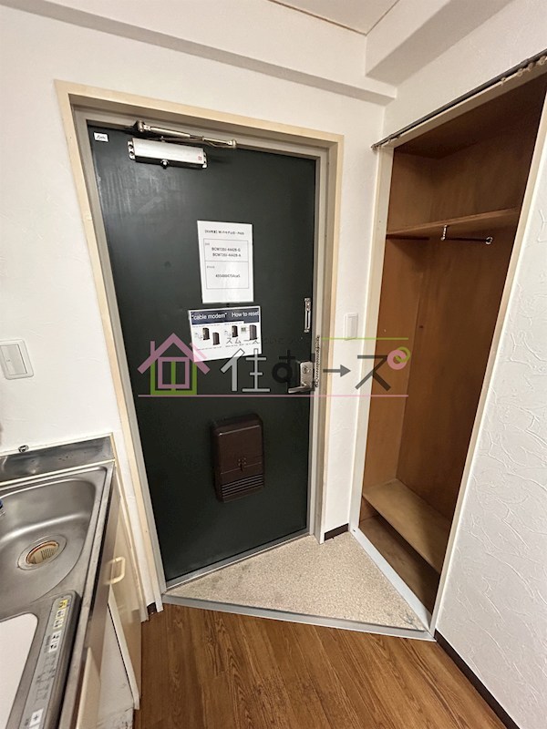 プレステア九条 玄関