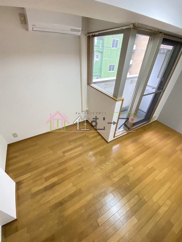 レフィナード恵美須 リビング