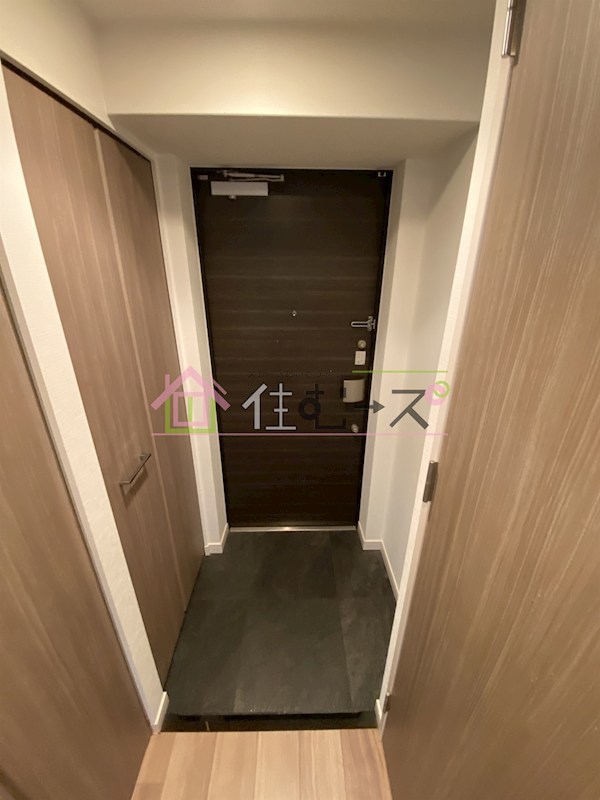 プレサンス四天王寺前夕陽ヶ丘 玄関