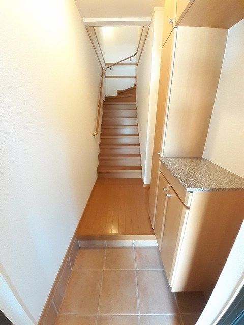 ブライトヒルズＡ 玄関