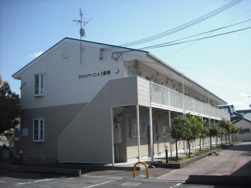 シャンパ－ニュ１番館 外観