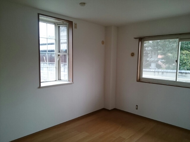 シャンパ－ニュ１番館 その他3