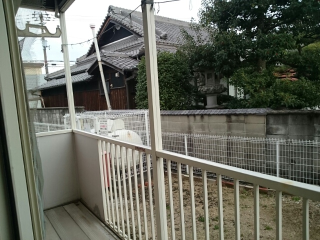 シャンパ－ニュ１番館 ベランダ