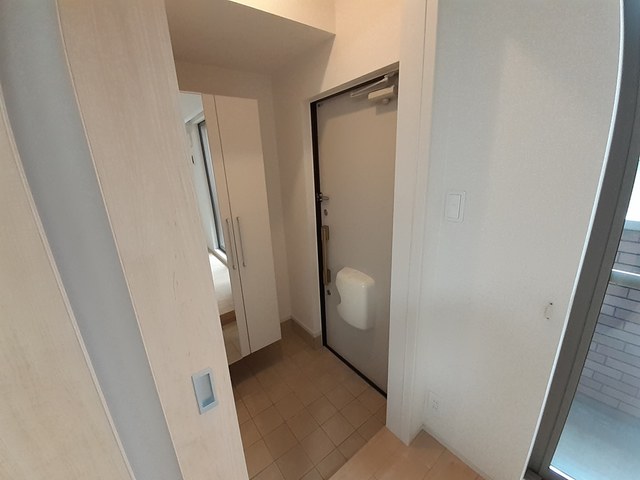 ヴィラ東湊 玄関