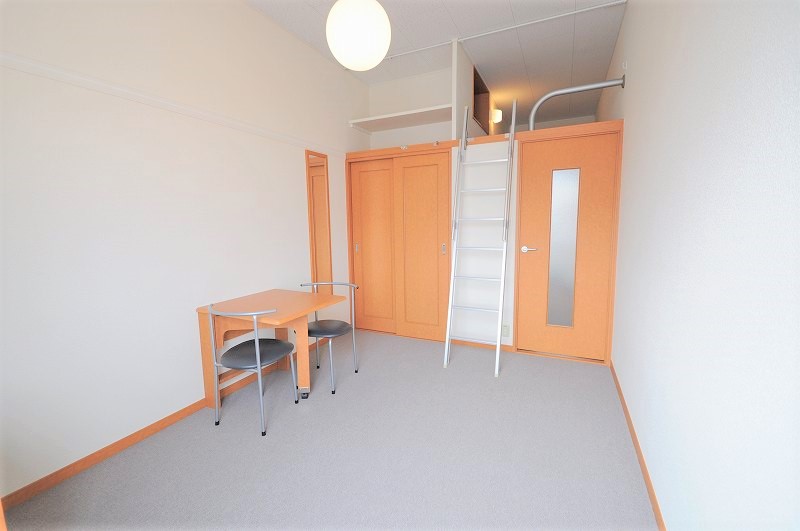 レオパレスアーデルⅠ ベッドルーム