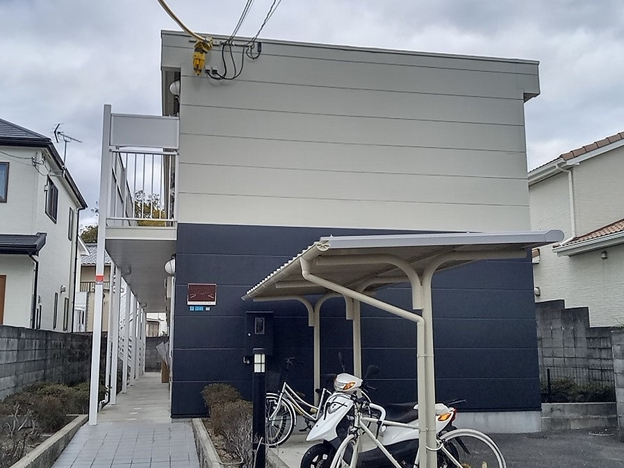 レオパレスグリーンスタジオ伊丹 外観