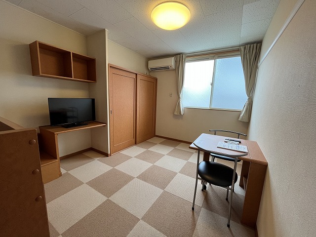 レオパレス磯上Ⅵ リビング