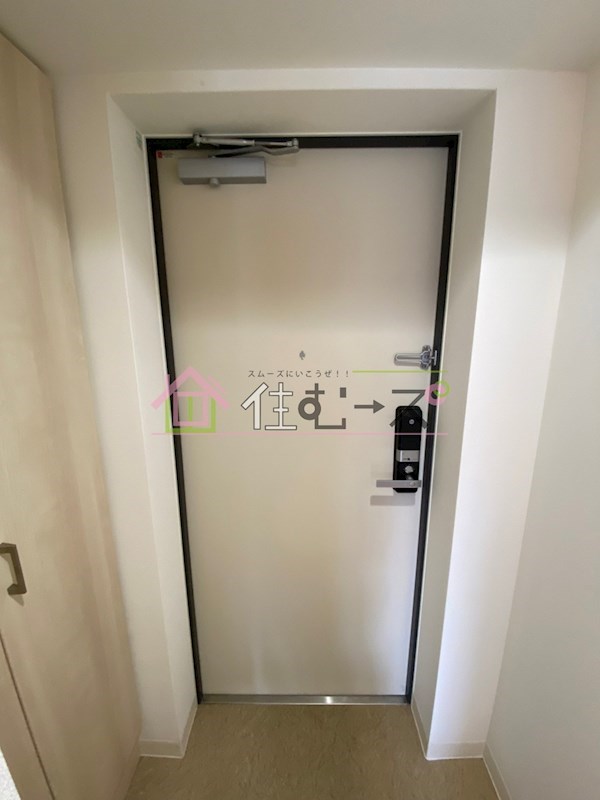 エスリード心斎橋EAST 玄関