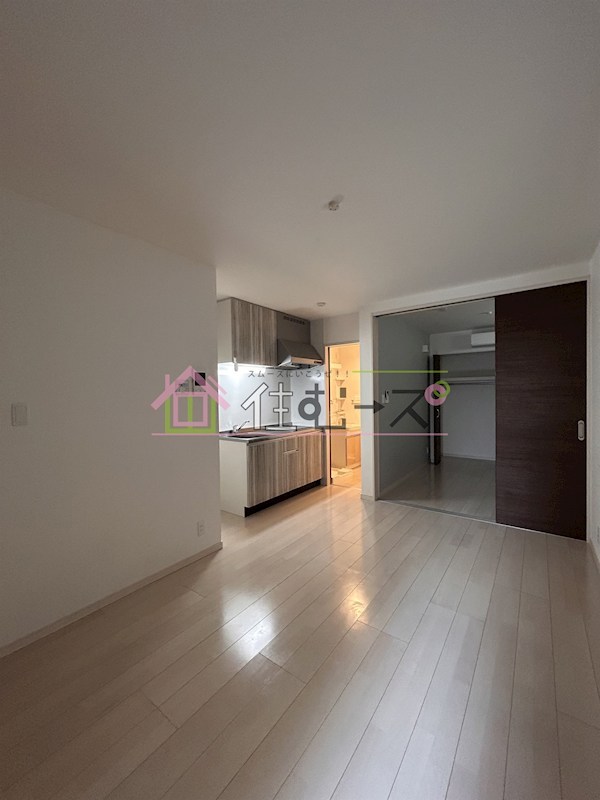 GRANDIR三津屋中 リビング