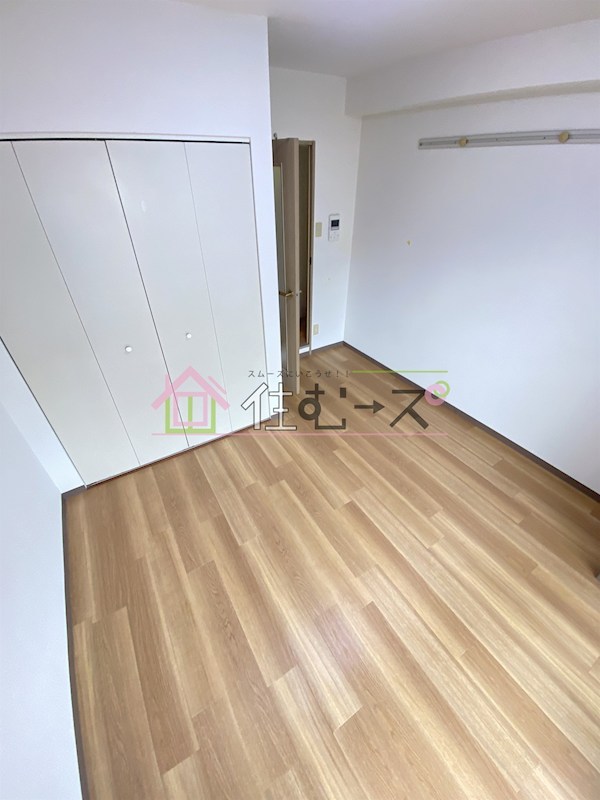 おおきに新大阪駅前サニーアパートメント リビング