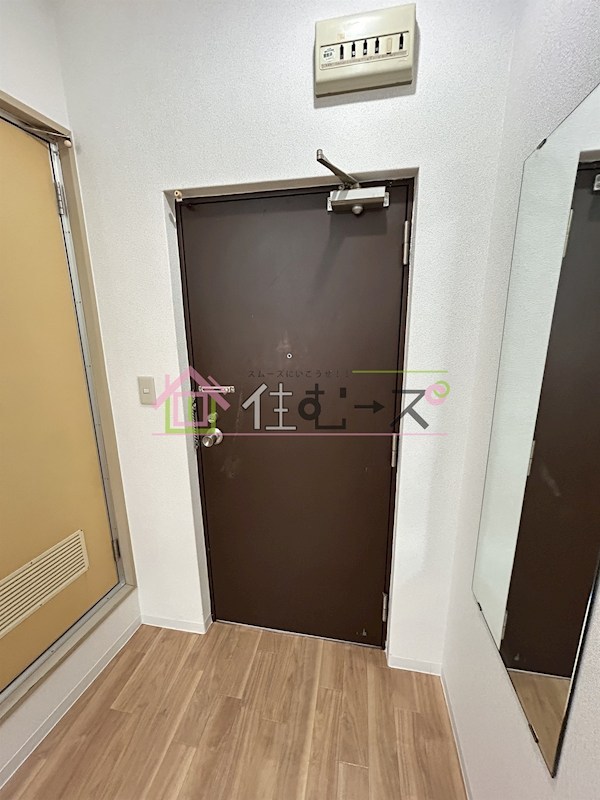 ステュディオ新御堂 玄関