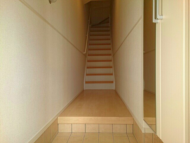 メゾンソレイユ 玄関