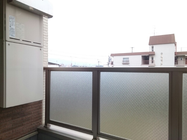 シャン・ド・フルール　Ⅰ ベランダ