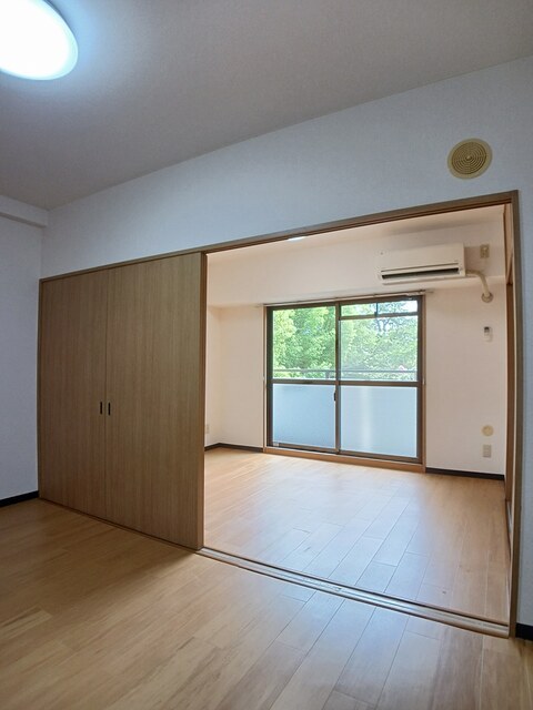 アーデル・ブルク リビング