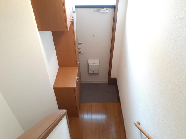 ティンカーベルノワ 玄関