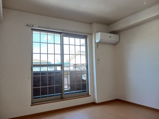 エクセレント　大美野 リビング