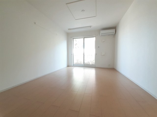 レジデンス根来 リビング