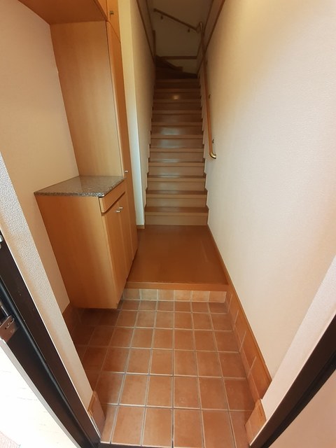 グレイスコート 玄関