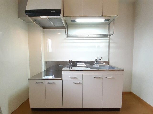 ハイツリバーサイド キッチン