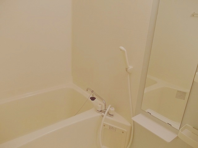 トリニティ－グレース 風呂画像