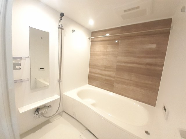 スペチアーレ　トレ 風呂画像