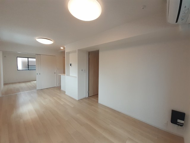 バーミィ リビング