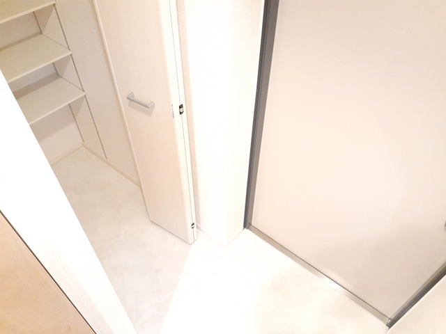 サニーレジデンス　高槻 玄関