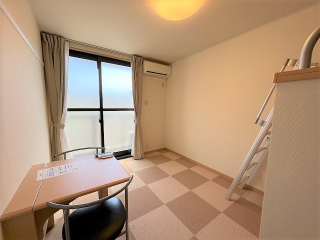 レオパレス昴 リビング