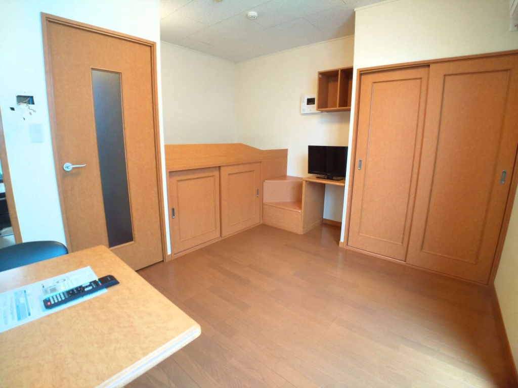 レオパレスブリッサ北花田 ベッドルーム