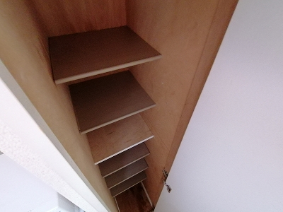 レオパレス松川 玄関