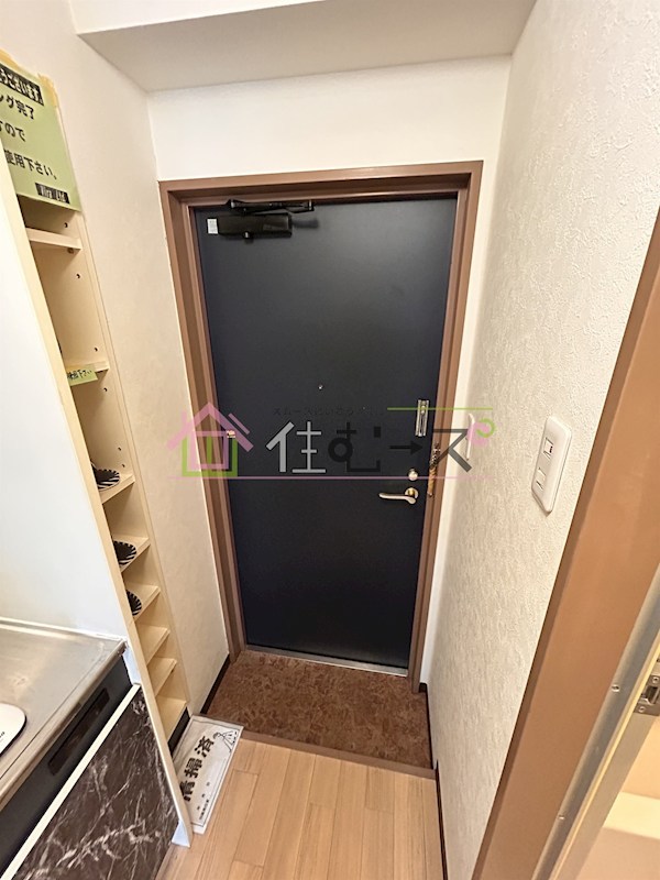 ロイヤルヴィラ昭和町 玄関