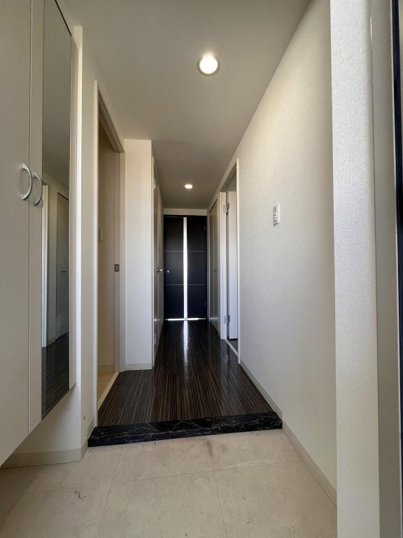 Alice Garden Esaka 玄関