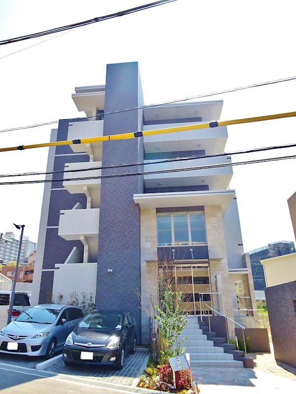 カビサ千里中央 外観