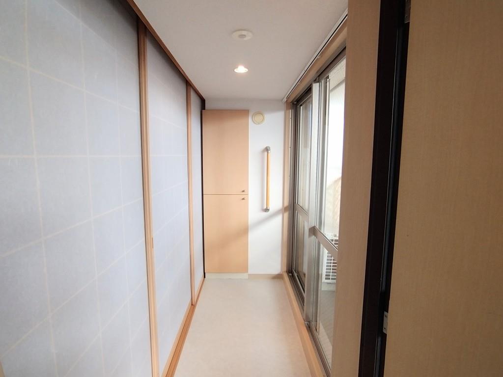 アンシャンテ総持寺 玄関