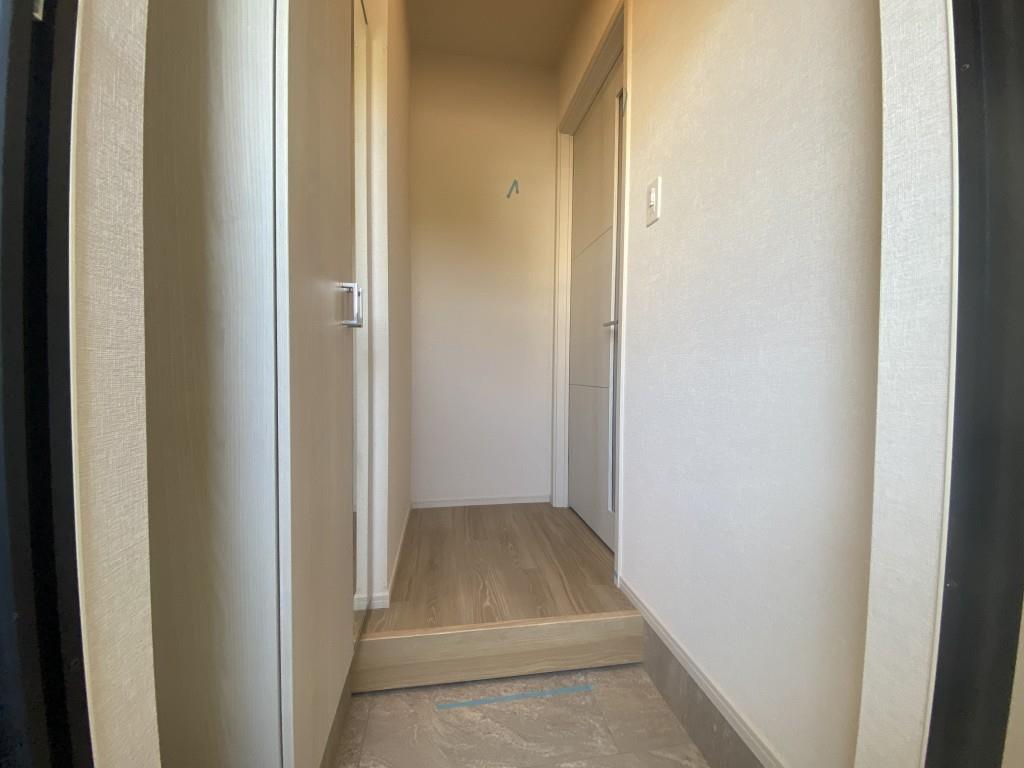 グラッドネス江坂 玄関