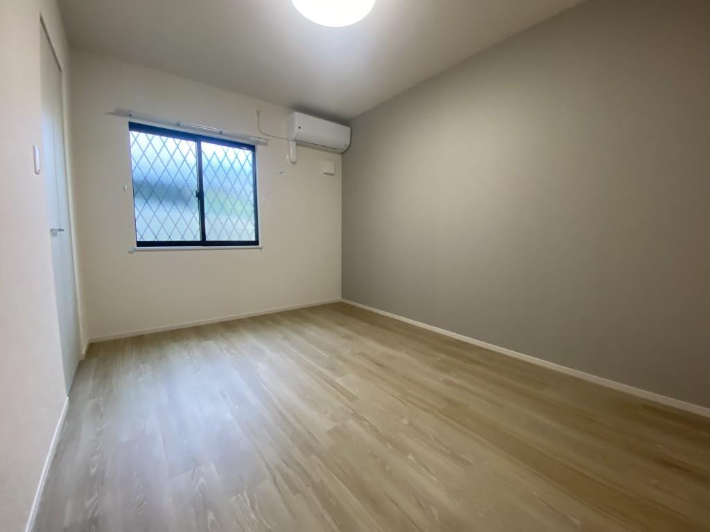 グラッドネス江坂 ベッドルーム