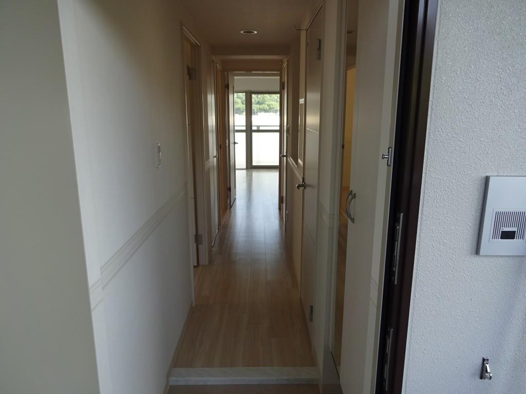 ネオコート上土室（カミハムロ） 玄関