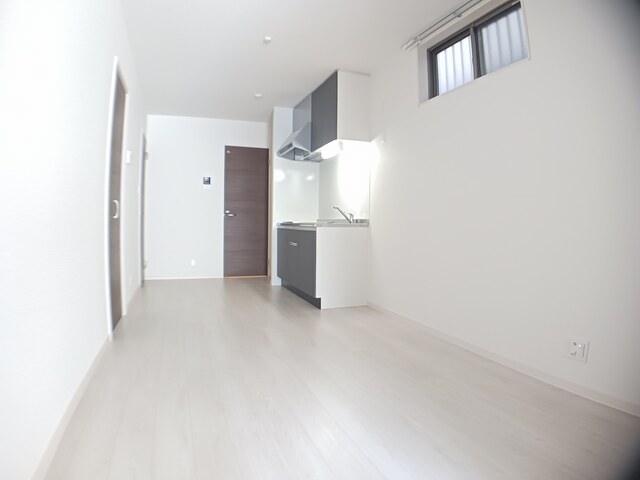 Ｆ　ａｓｅｃｉａ　クローバー リビング