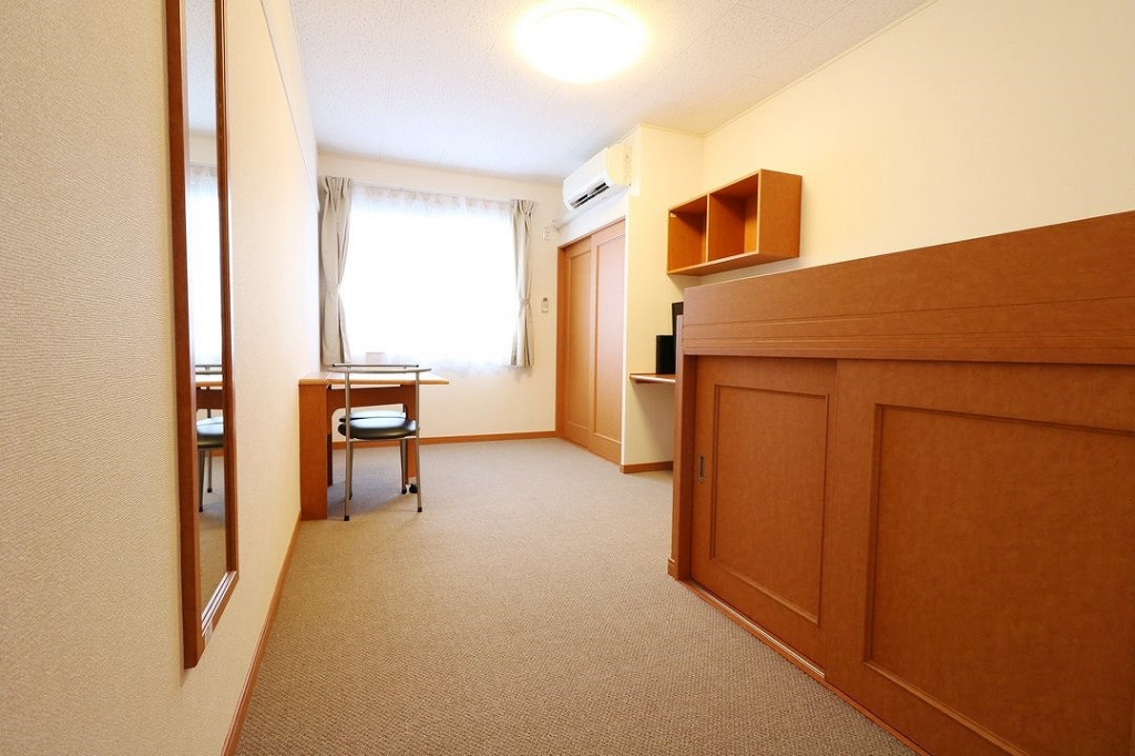 レオパレススカイヒルズ ベッドルーム