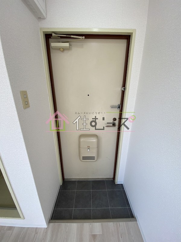 ラ・ピース塚本 玄関