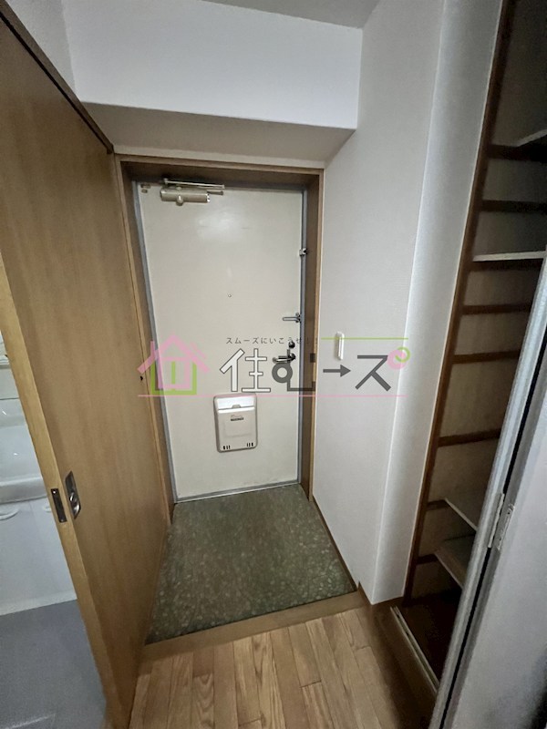 ルッツ平野 玄関