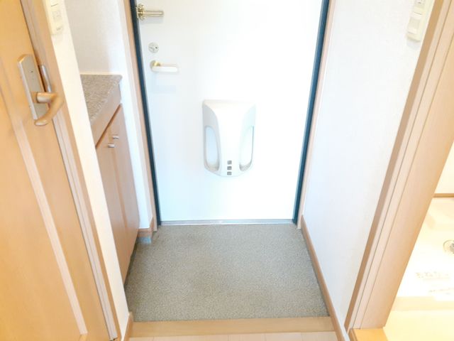 ラハイナ　コート 玄関