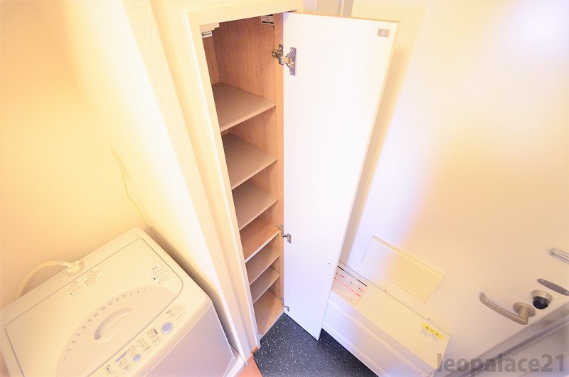 レオパレスクレール猪名寺 玄関