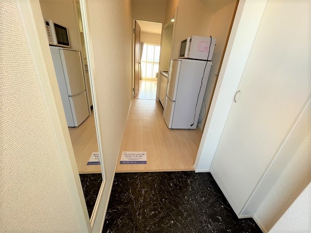 レオネクストクレモンティーヌ 玄関