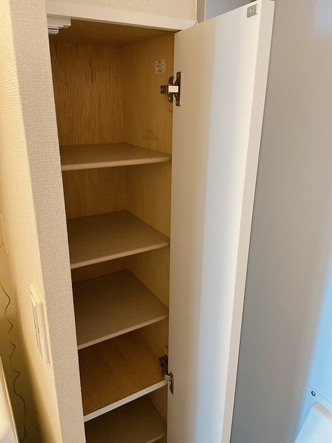 レオパレス苦楽園 玄関