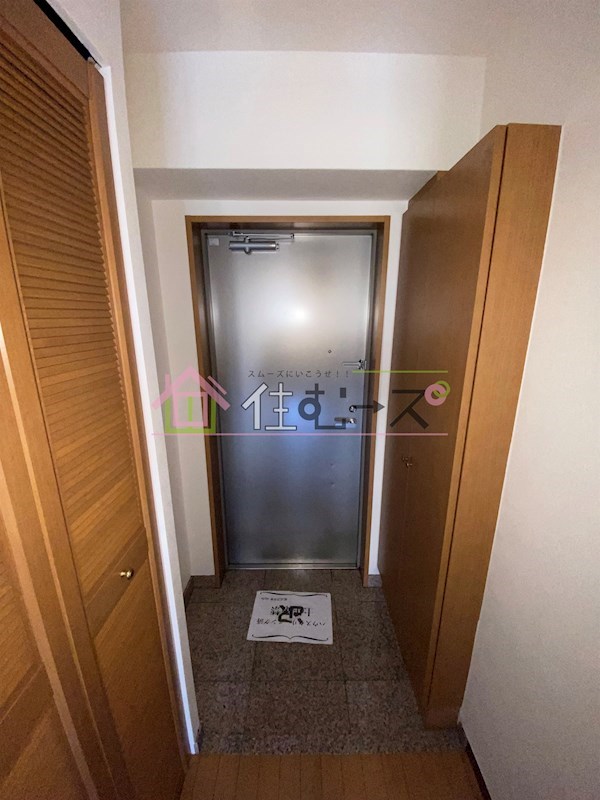 エスティライフ難波西 玄関